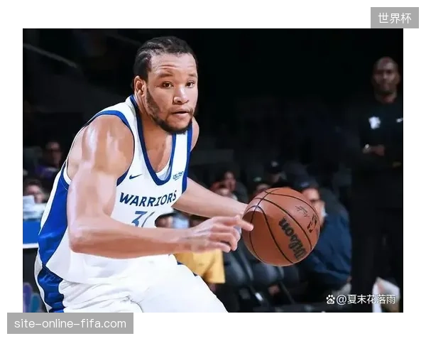 南非队的后勤保障能力面临大考，球员的身体适应程度将直接影响战术执行